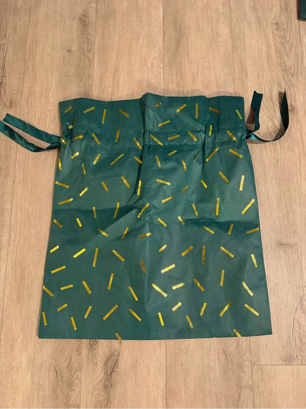 NWT Set of 7 Reusable Fabric Drawstring Gift Bags - Unbranded